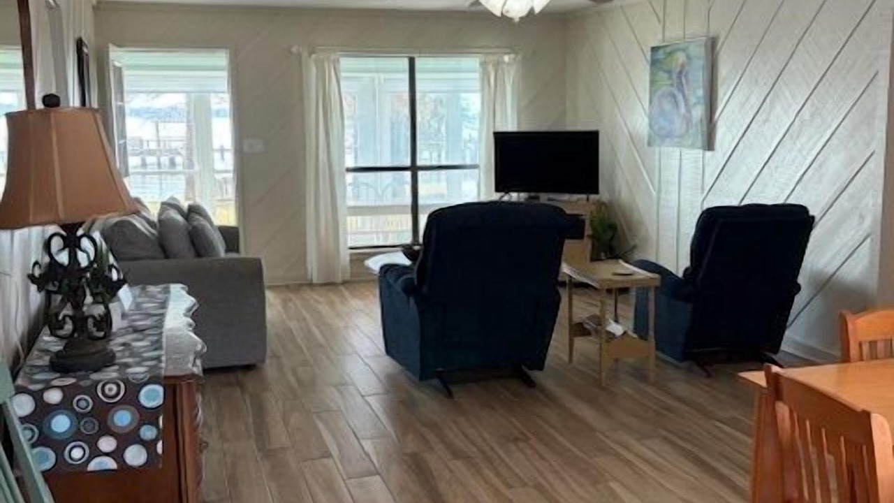 Photo of Livingroom in Lillian