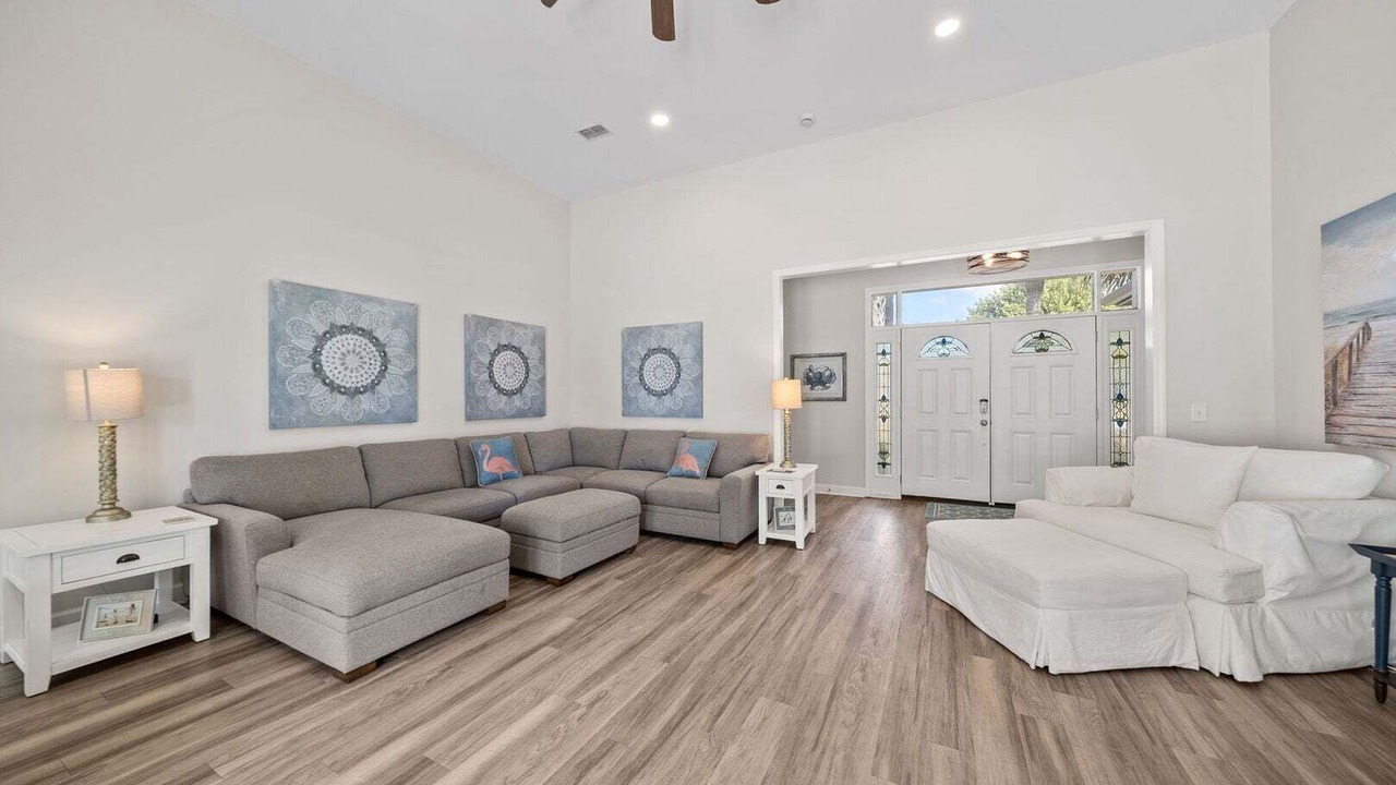 Photo of Livingroom in Sunnyside