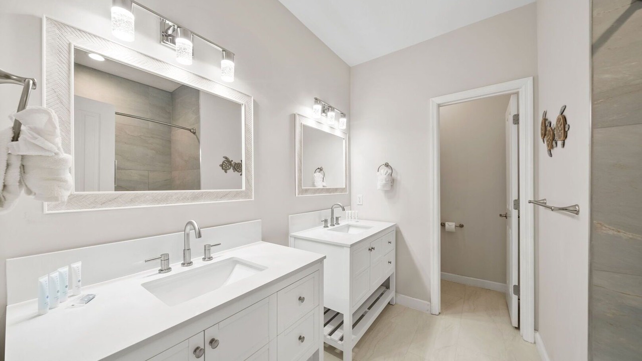 Photo of Bathroom in Sunnyside