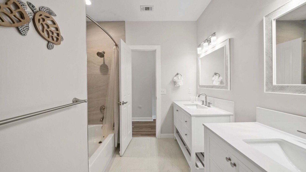 Photo of Bathroom in Sunnyside
