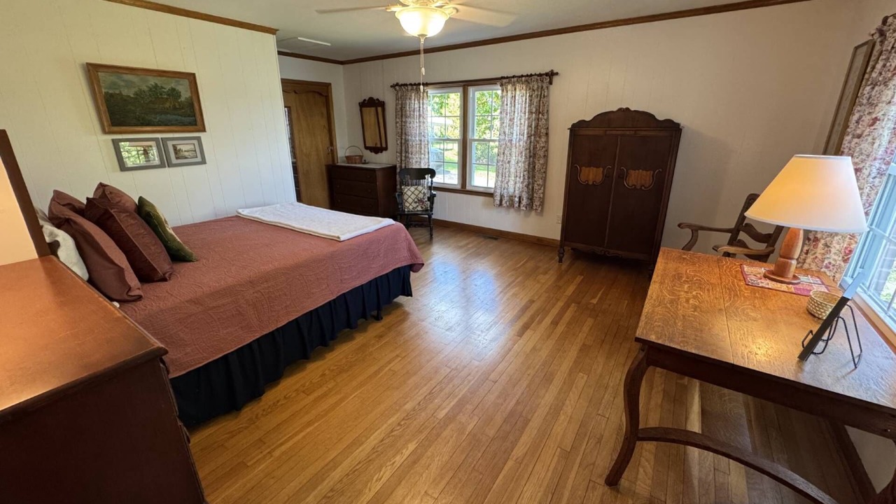 Photo of Bedroom in Dandridge