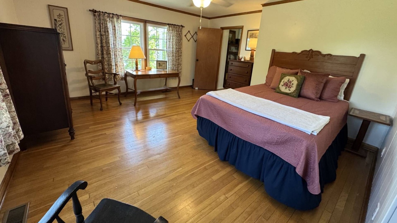 Photo of Bedroom in Dandridge