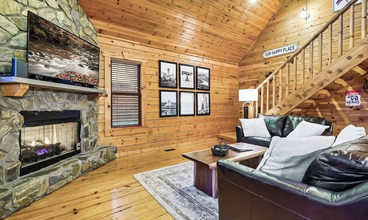 Photo of Livingroom in White Oak Lodge