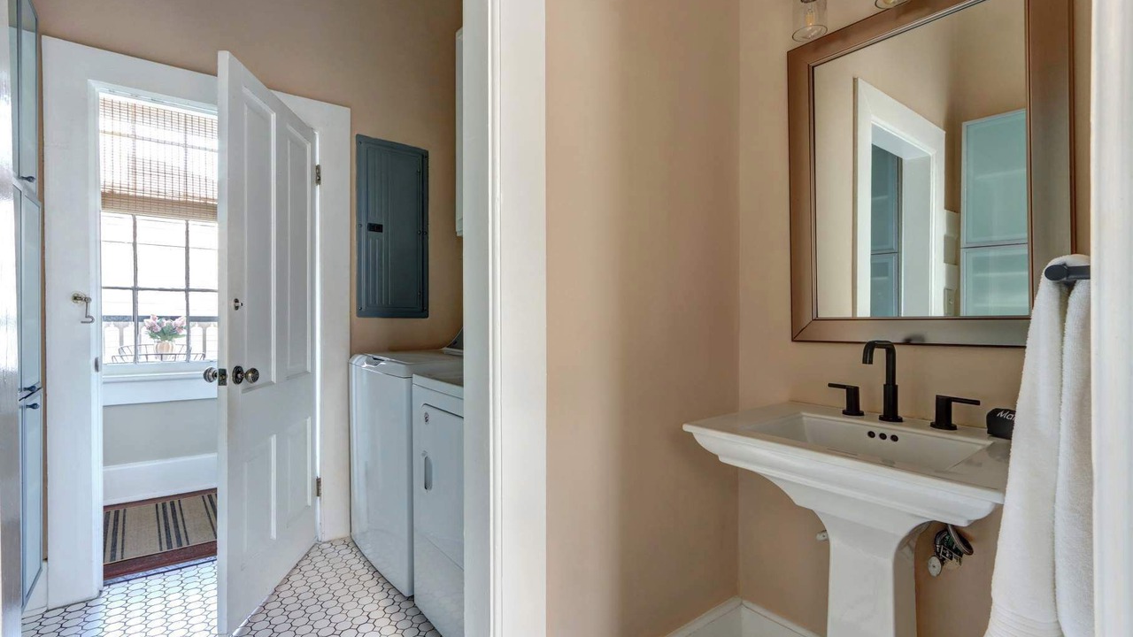 Photo of Bathroom in Savannah Victorian District
