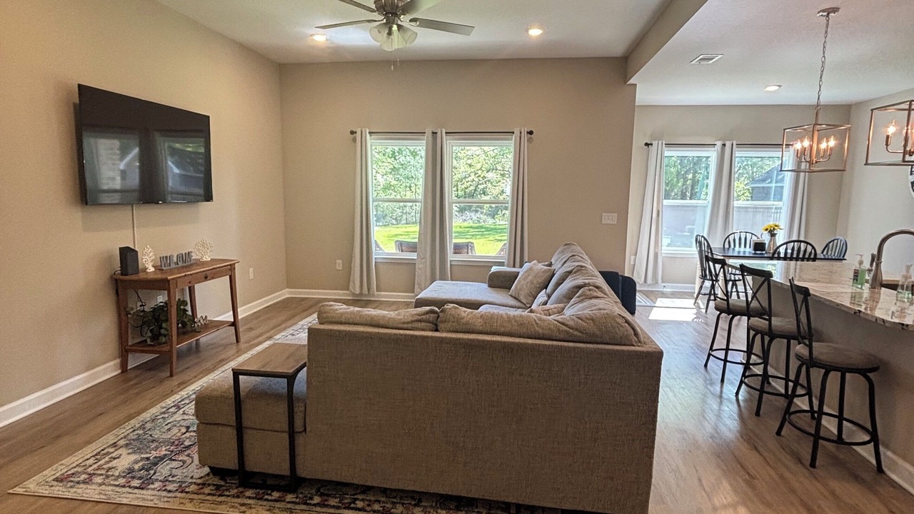 Photo of Livingroom in Crestview