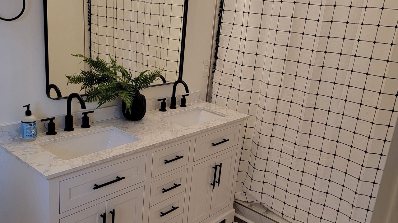 Photo of Bathroom in Summerville