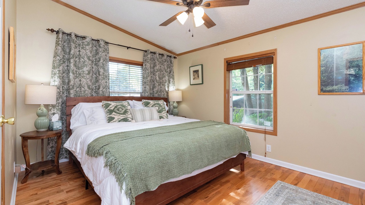 Photo of Bedroom in Sylva