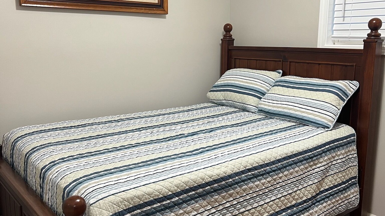 Photo of Bedroom in Forest Hills