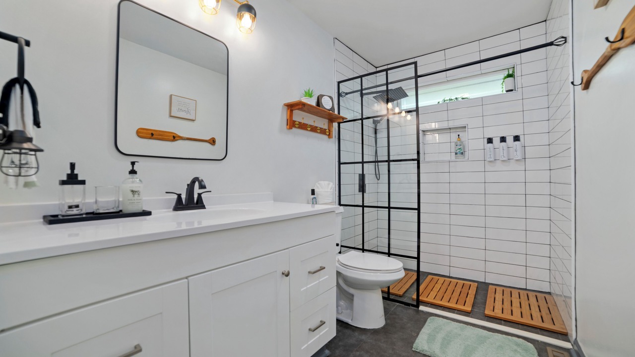 Photo of Bathroom in Baneberry
