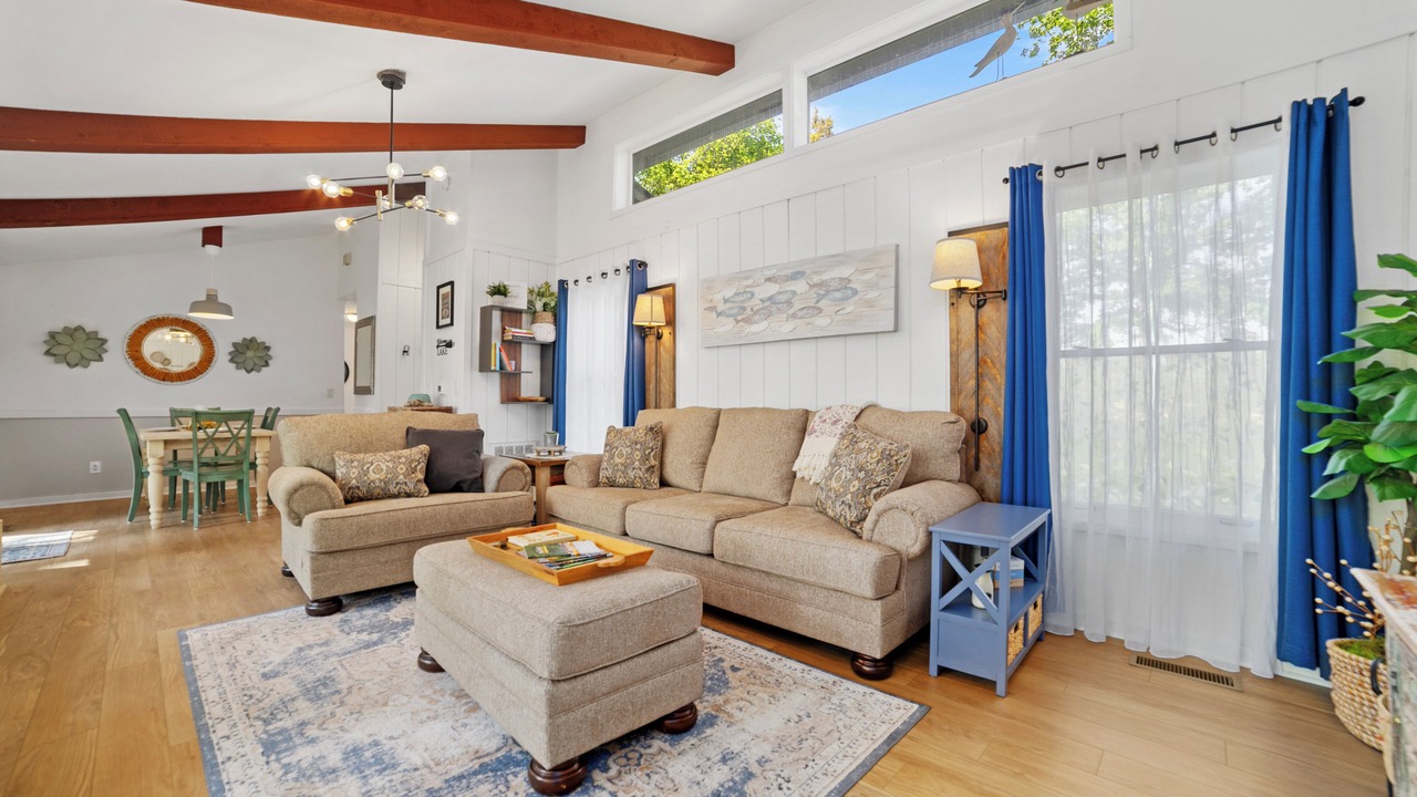 Photo of Livingroom in Baneberry