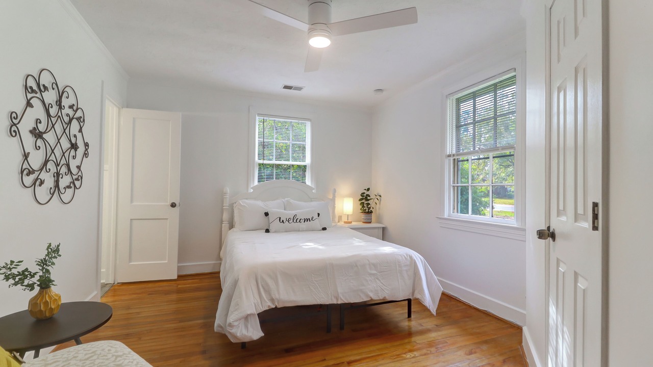 Photo of Bedroom in Summerville Historic District