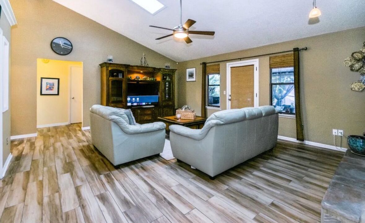 Photo of Livingroom in Arlington