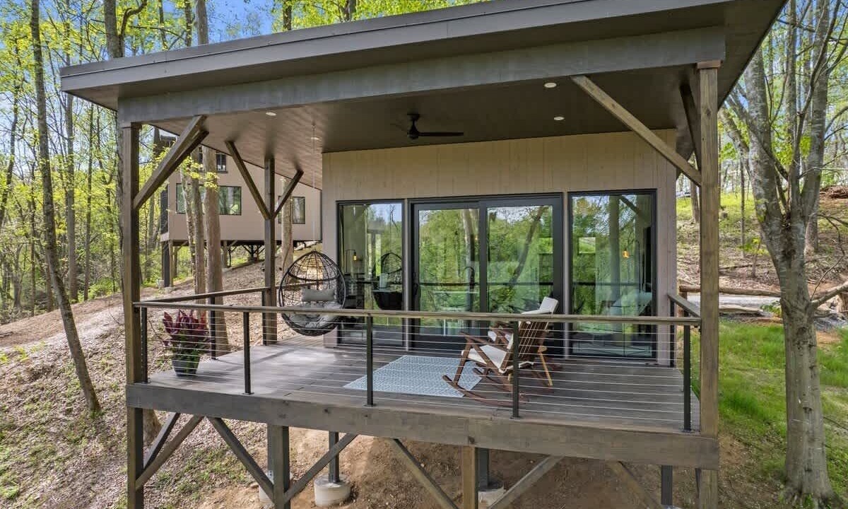 Photo of Patio Balcony in Alexander
