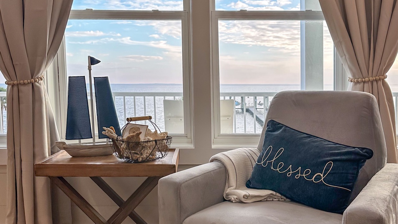 Photo of Livingroom in Ocean Springs