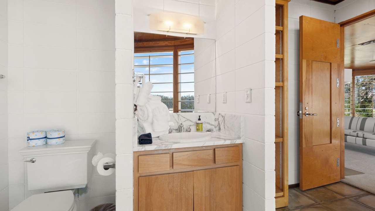 Photo of Bathroom in King City