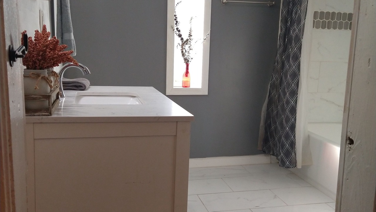 Photo of Bathroom in Jefferson Park