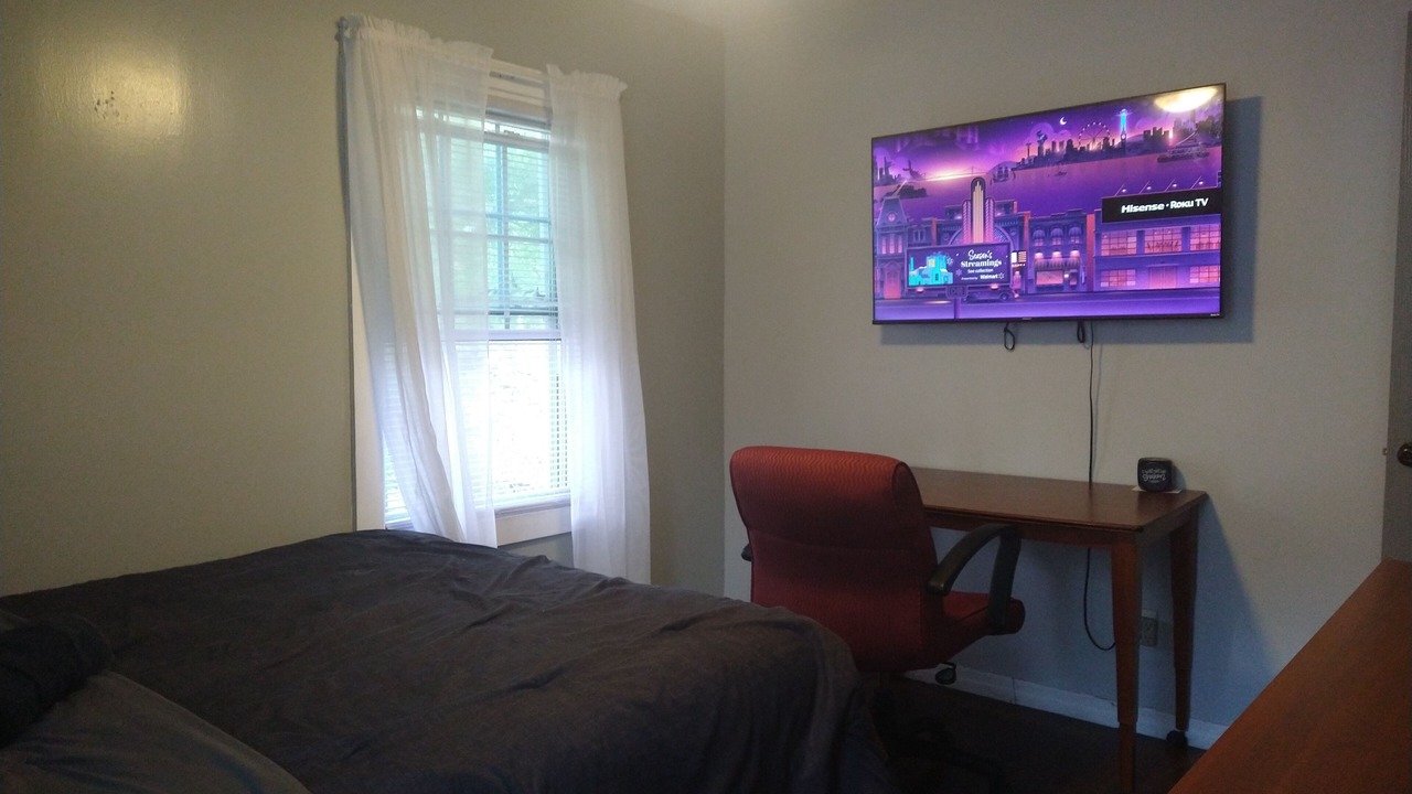 Photo of Bedroom in Jefferson Park