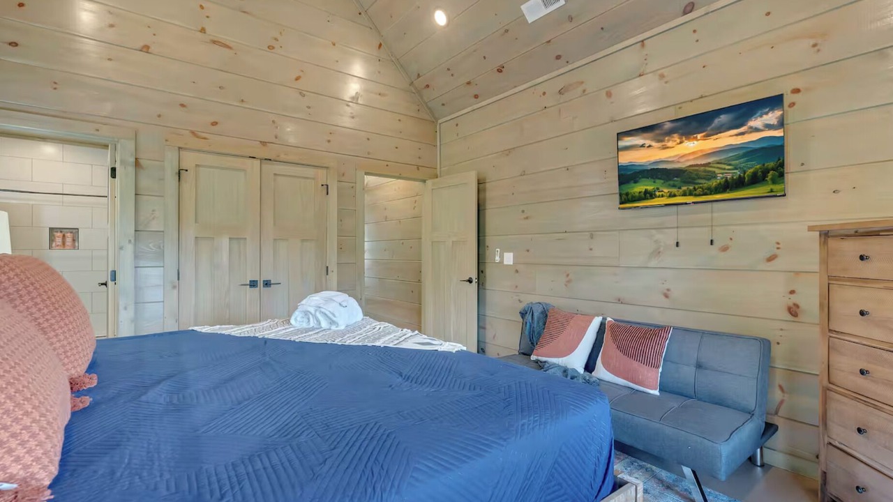 Photo of Bedroom in Sevierville