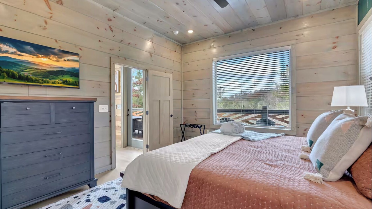 Photo of Bedroom in Sevierville
