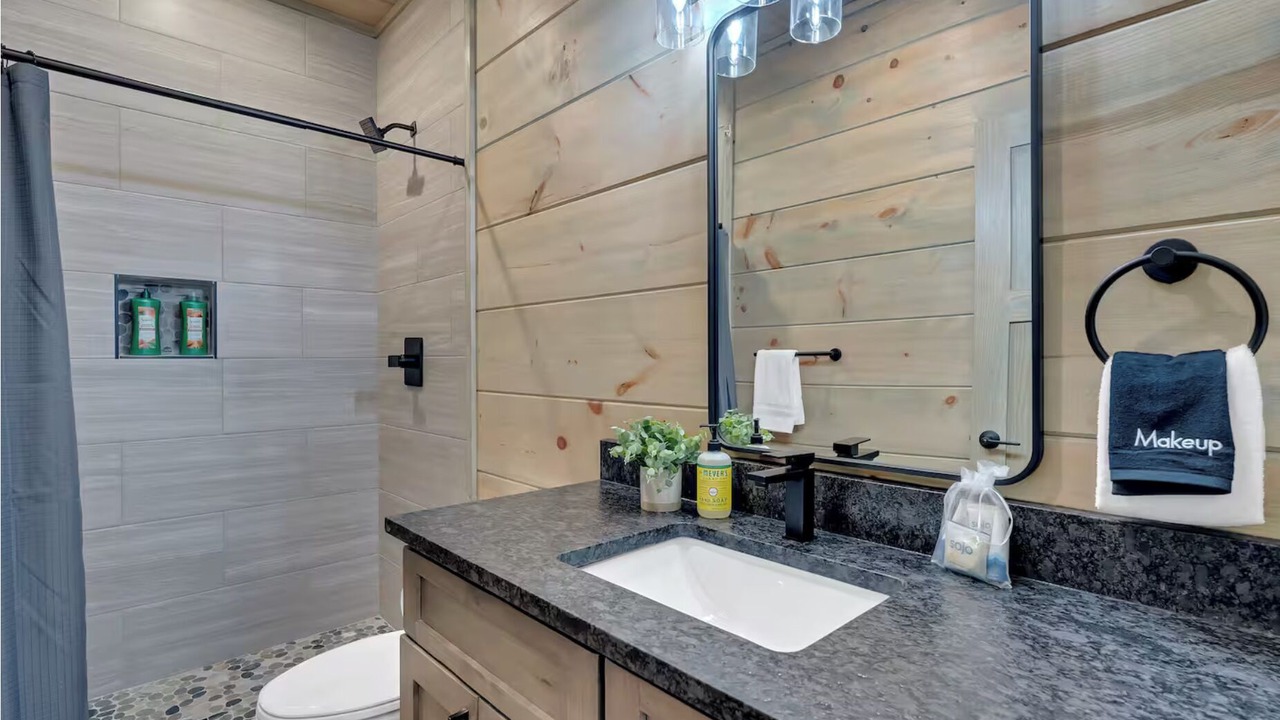 Photo of Bathroom in Sevierville