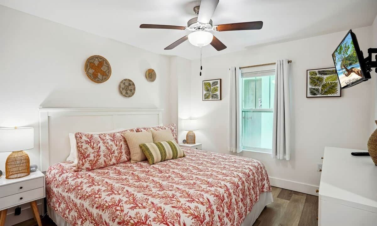 Photo of Bedroom in Madeira Beach