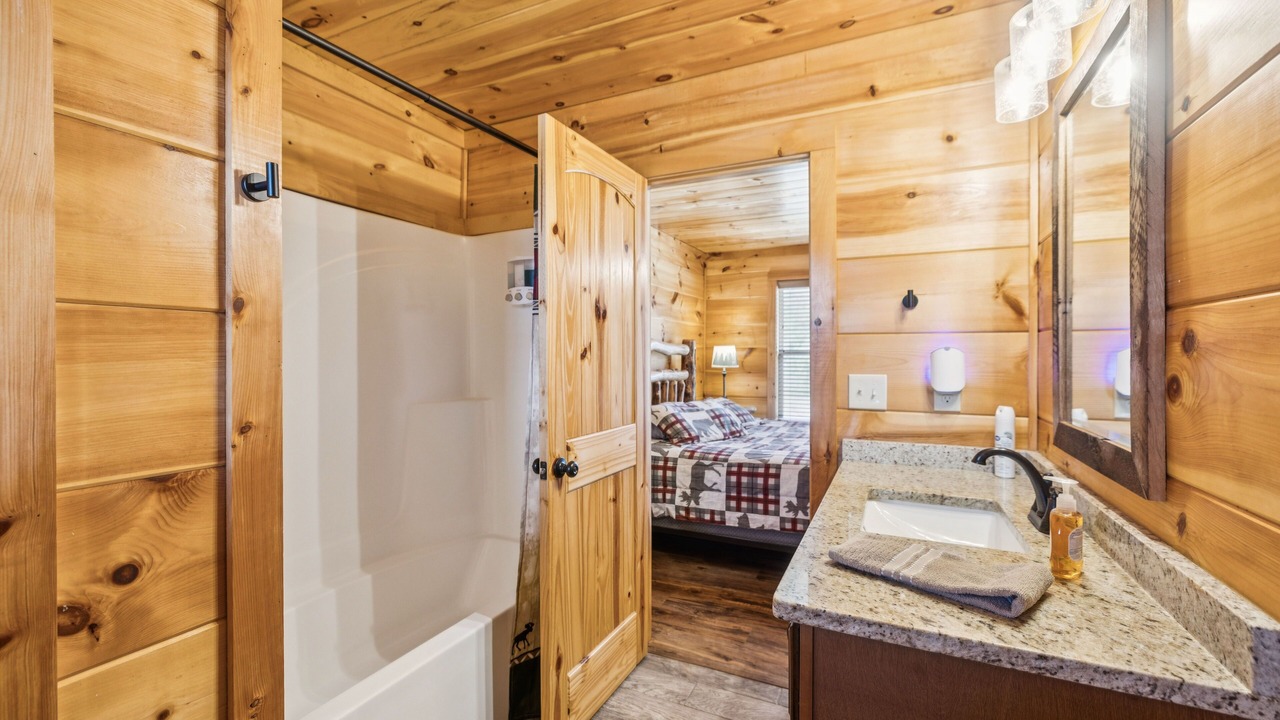 Photo of Bathroom in Cosby