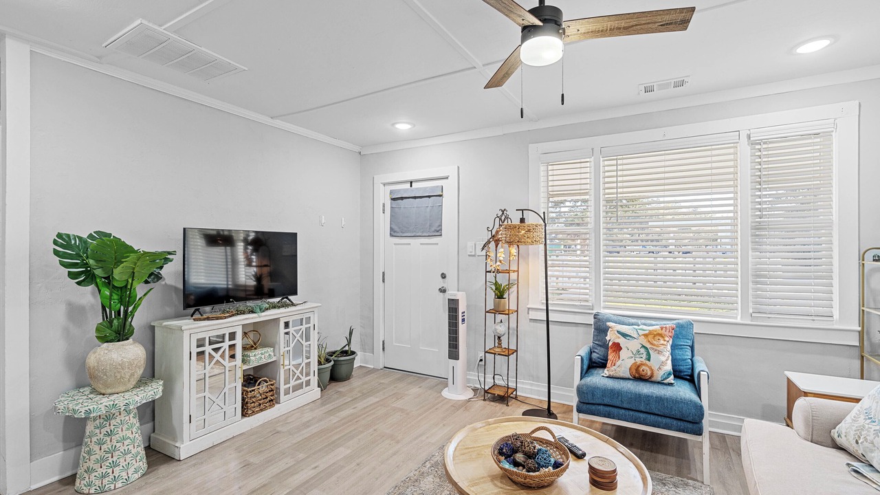 Photo of Livingroom in Polk Village