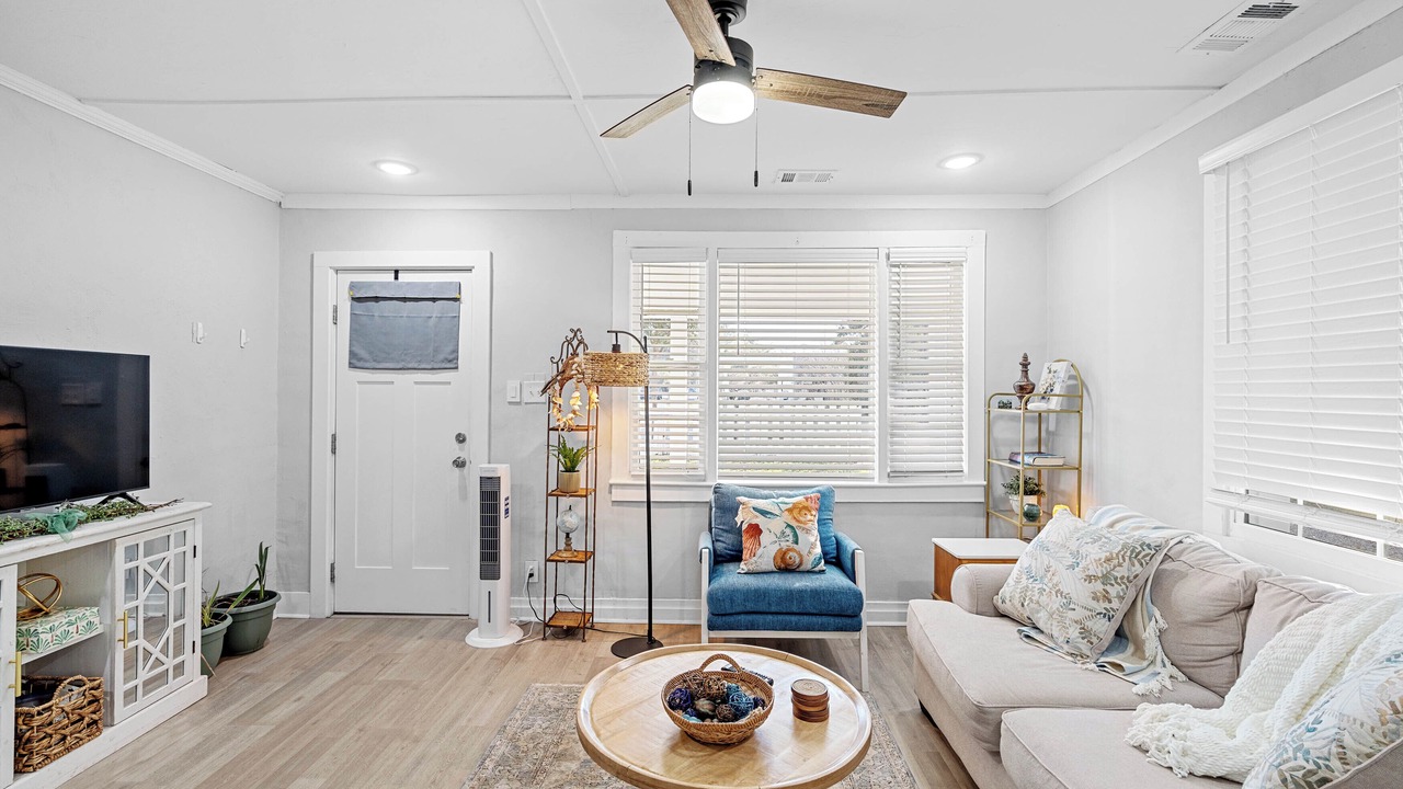 Photo of Livingroom in Polk Village