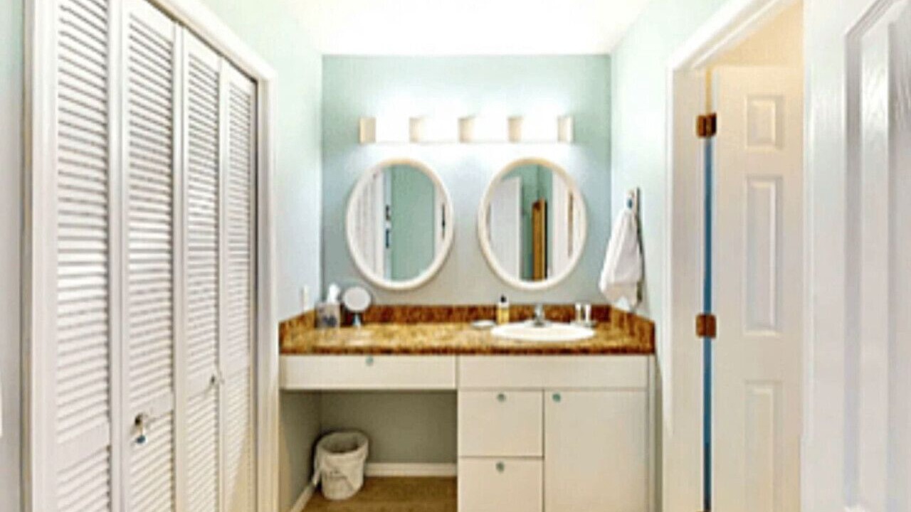 Photo of Bathroom in Melbourne Beach