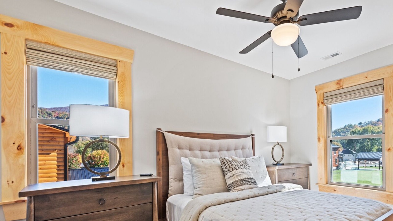 Photo of Bedroom in Maggie Valley