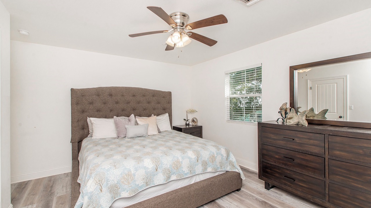 Photo of Bedroom in Long Beach