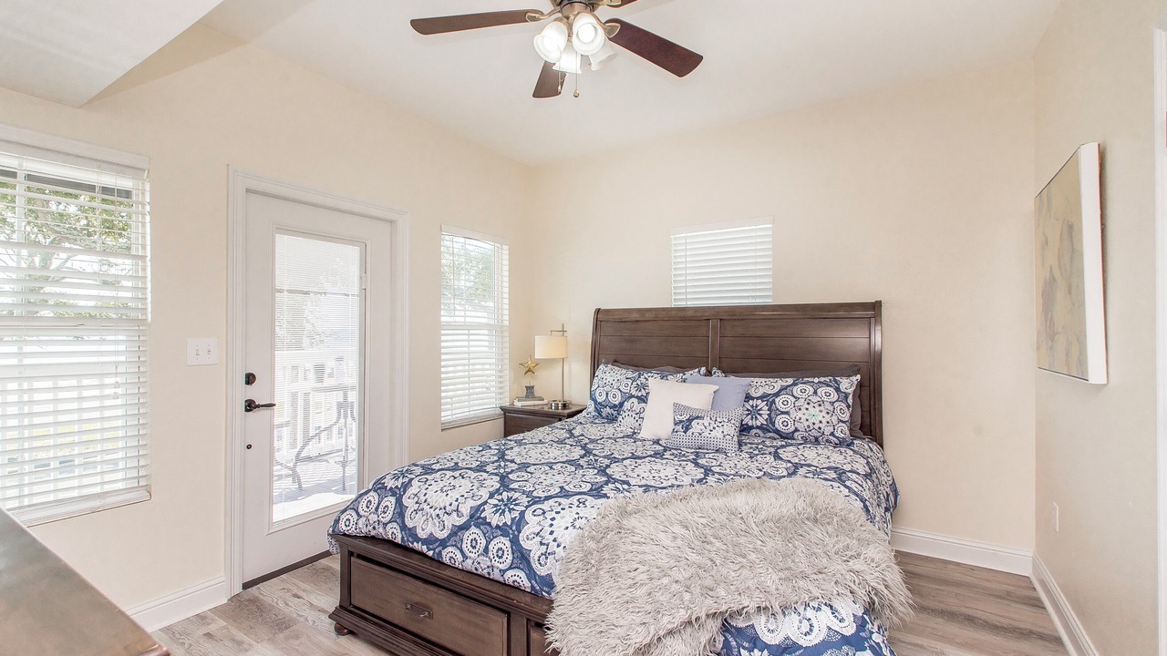 Photo of Bedroom in Long Beach