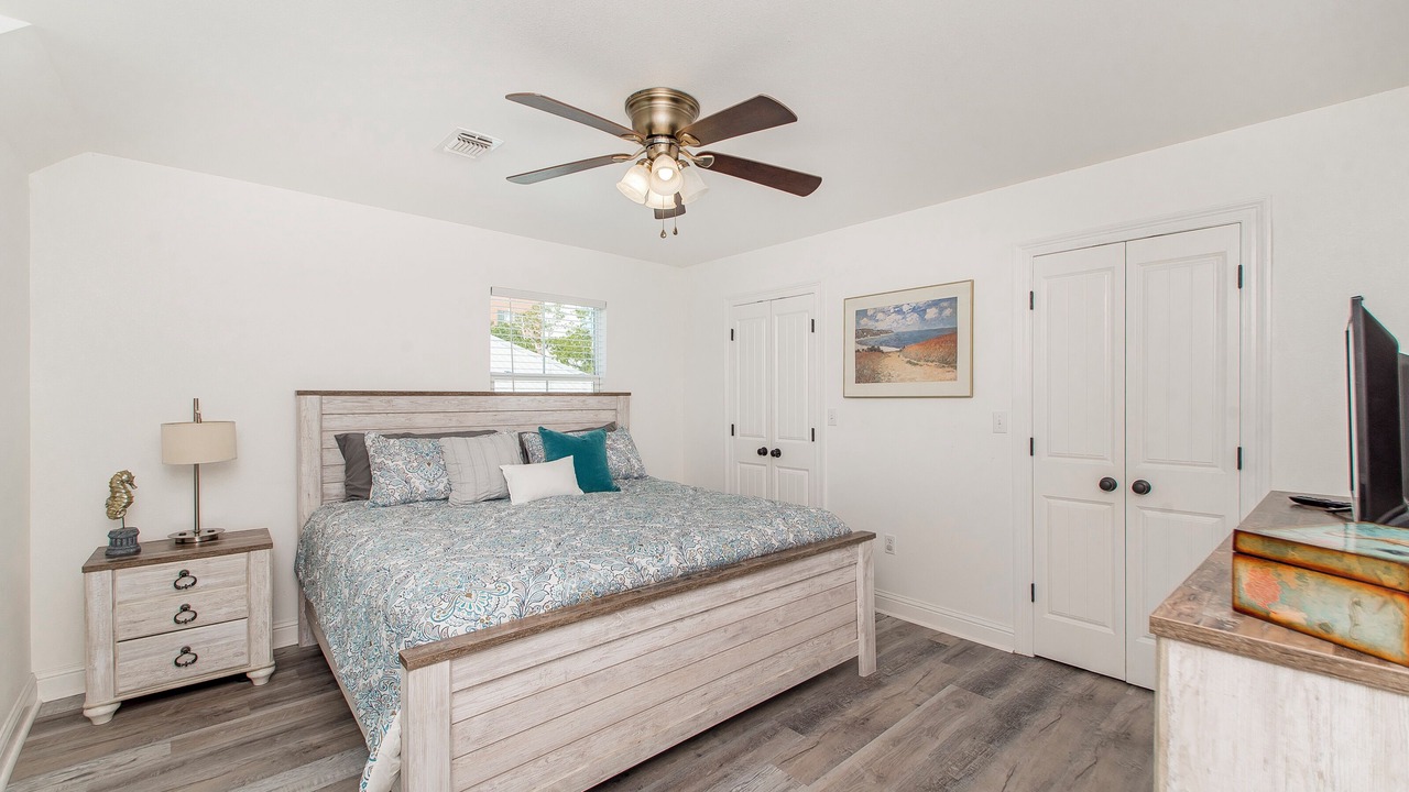 Photo of Bedroom in Long Beach