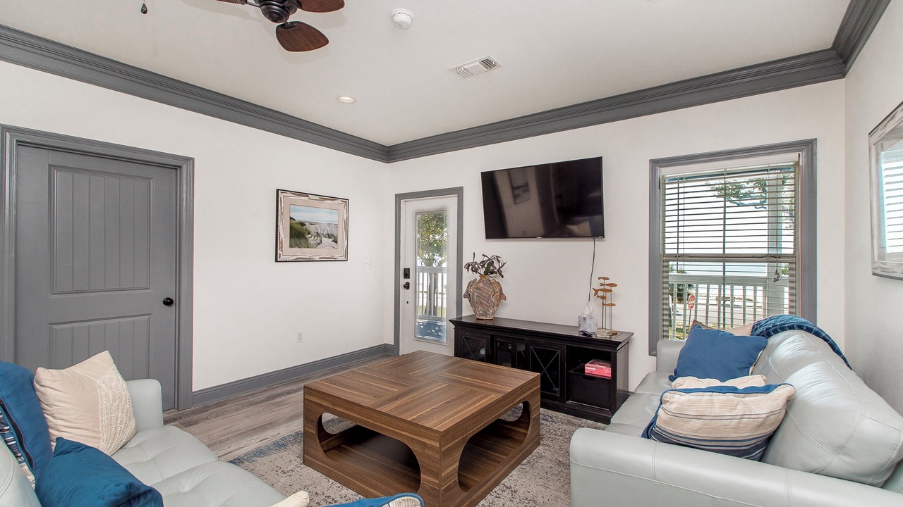 Photo of Livingroom in Long Beach
