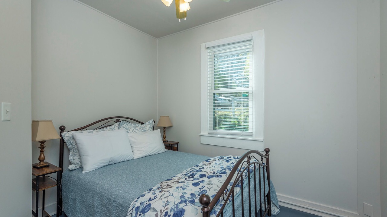 Photo of Bedroom in Mars Hill