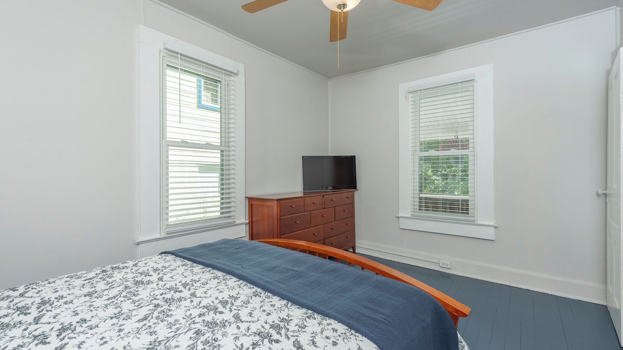 Photo of Bedroom in Mars Hill