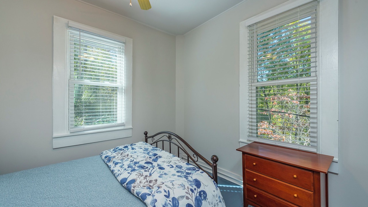Photo of Bedroom in Mars Hill