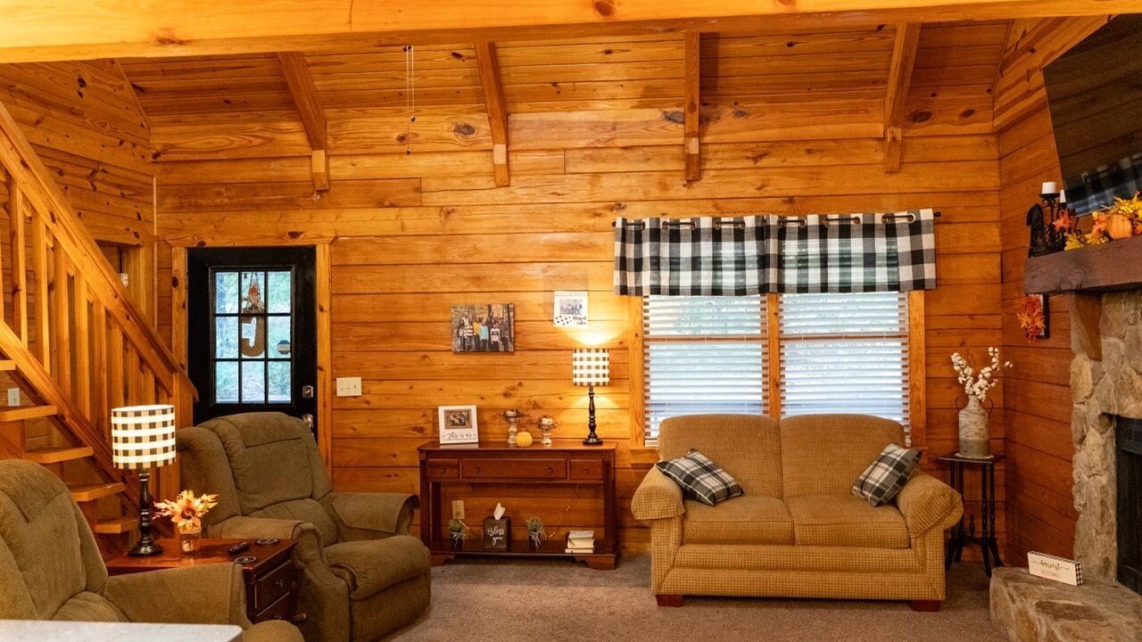Photo of Livingroom in Warm Springs