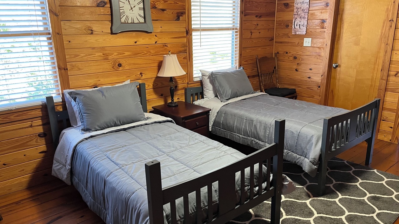 Photo of Bedroom in Warm Springs