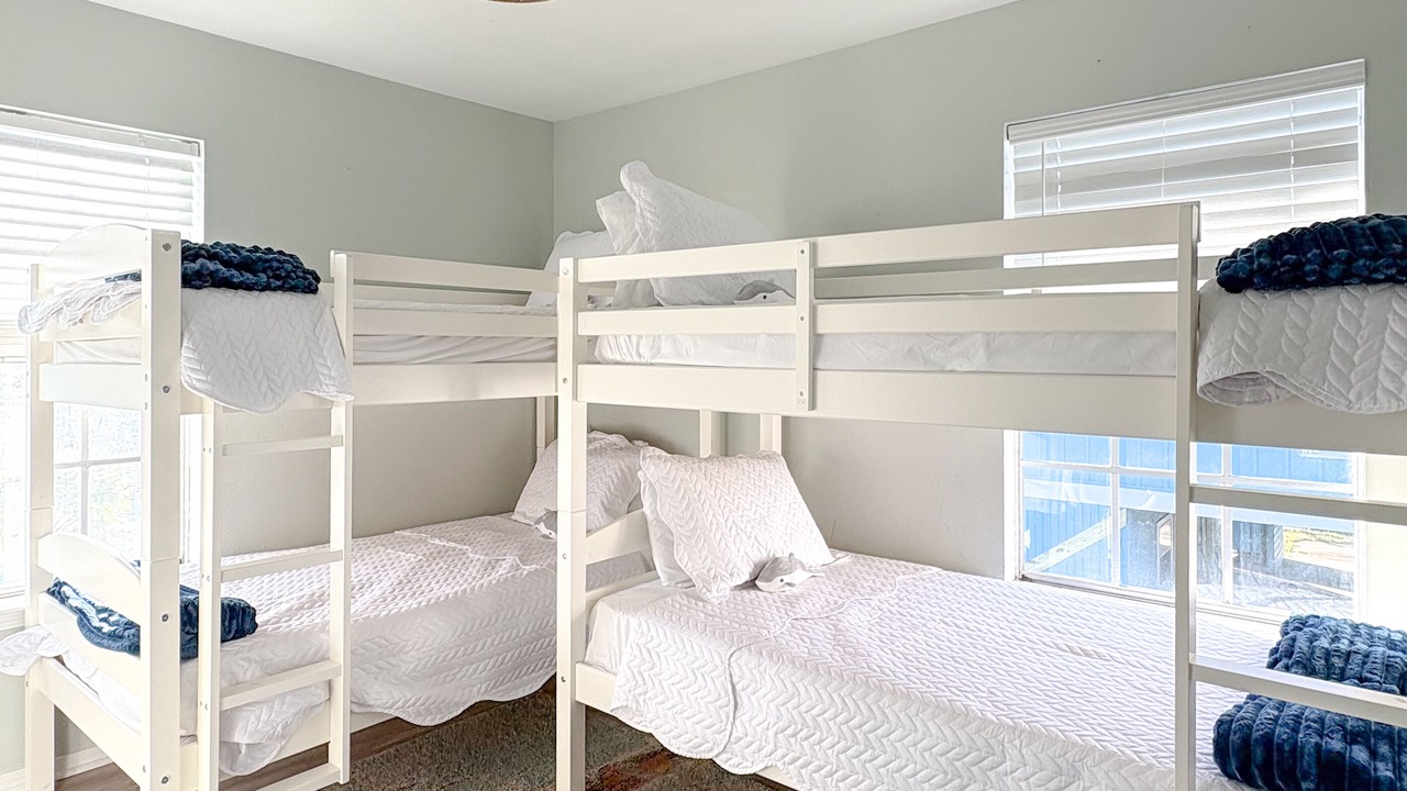 Photo of Bedroom in Dauphin Island