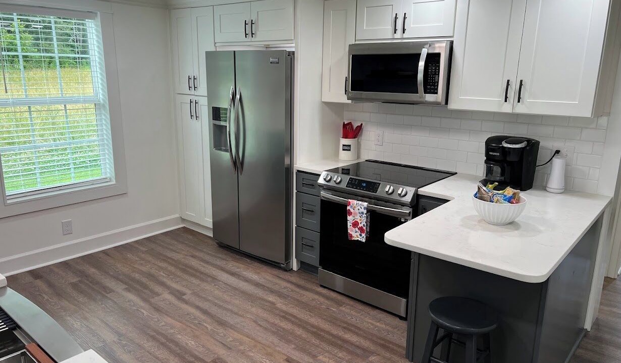Photo of Kitchen in White Pine