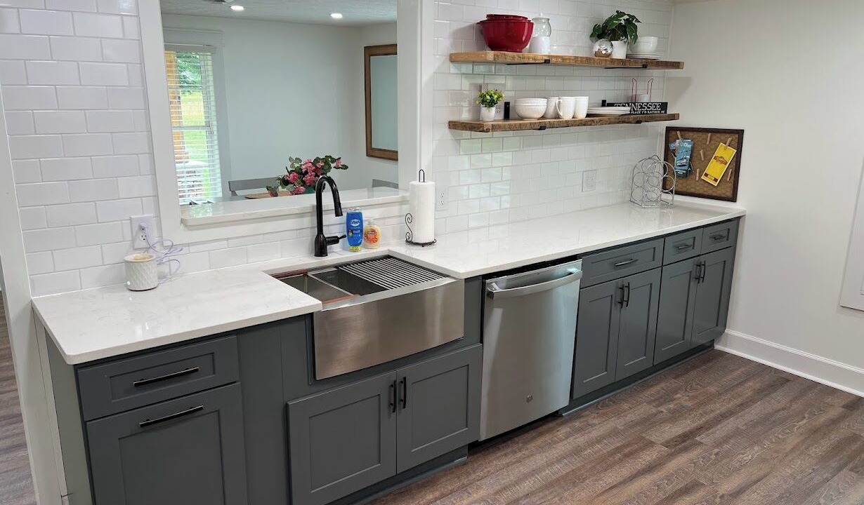 Photo of Kitchen in White Pine