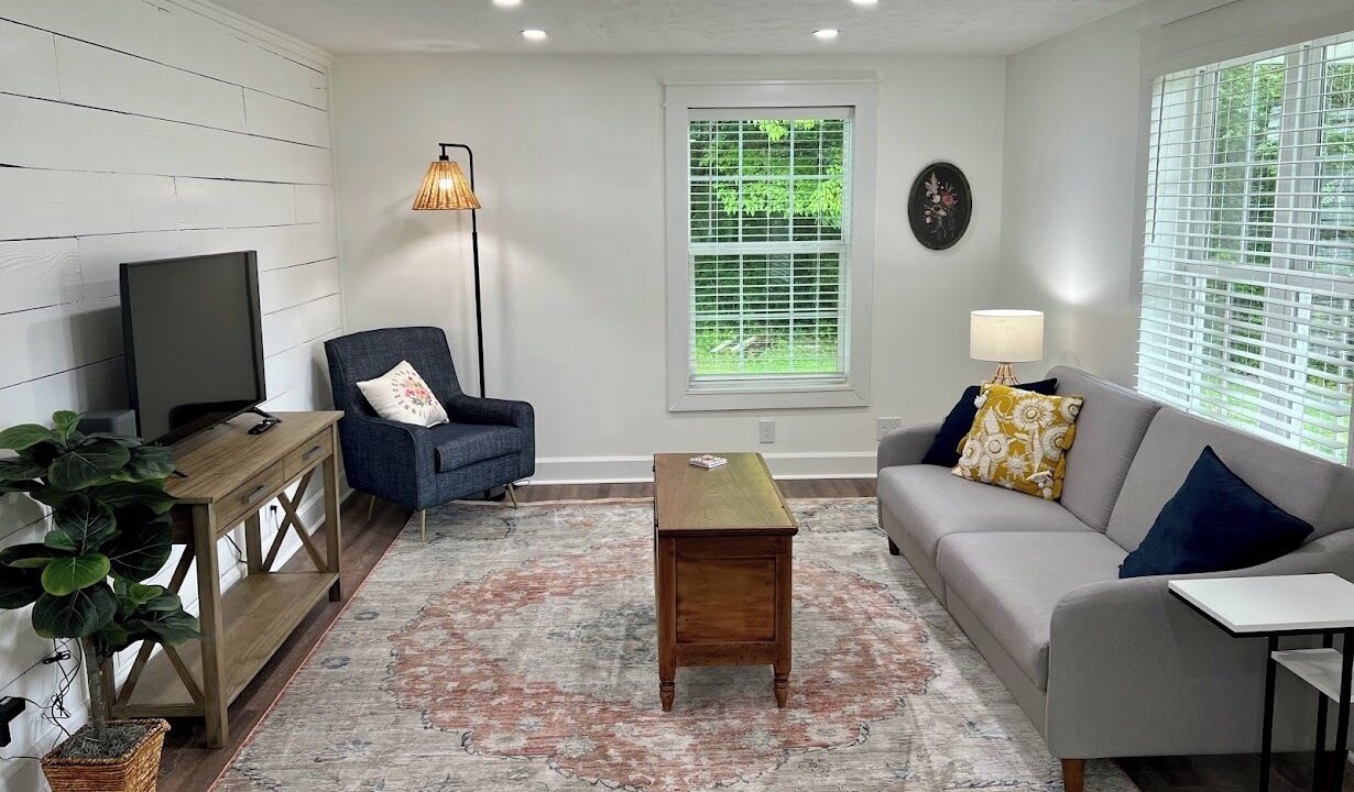 Photo of Livingroom in White Pine