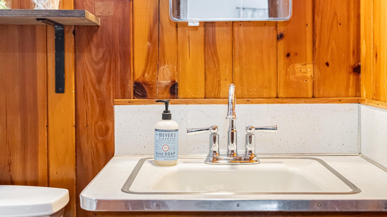 Photo of Bathroom in Balsam