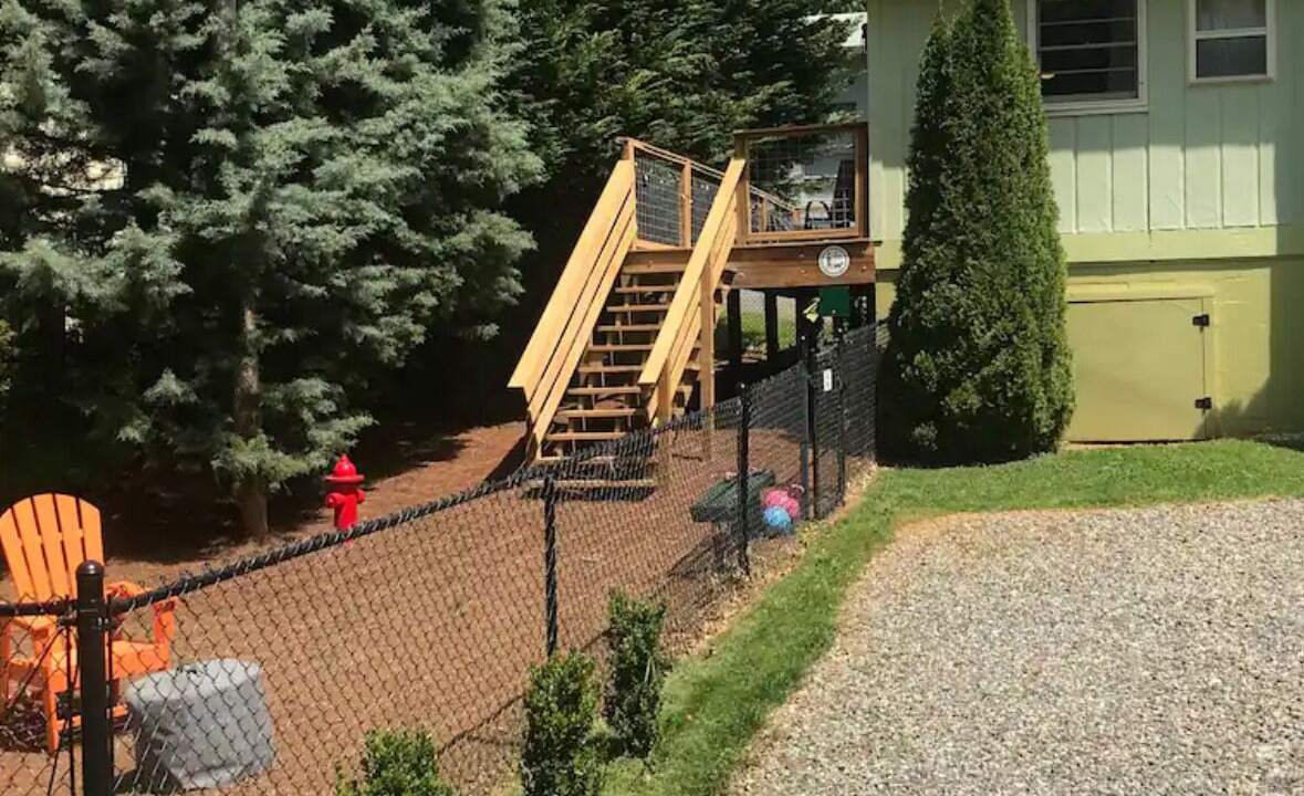 Photo of Outdoor in Mars Hill