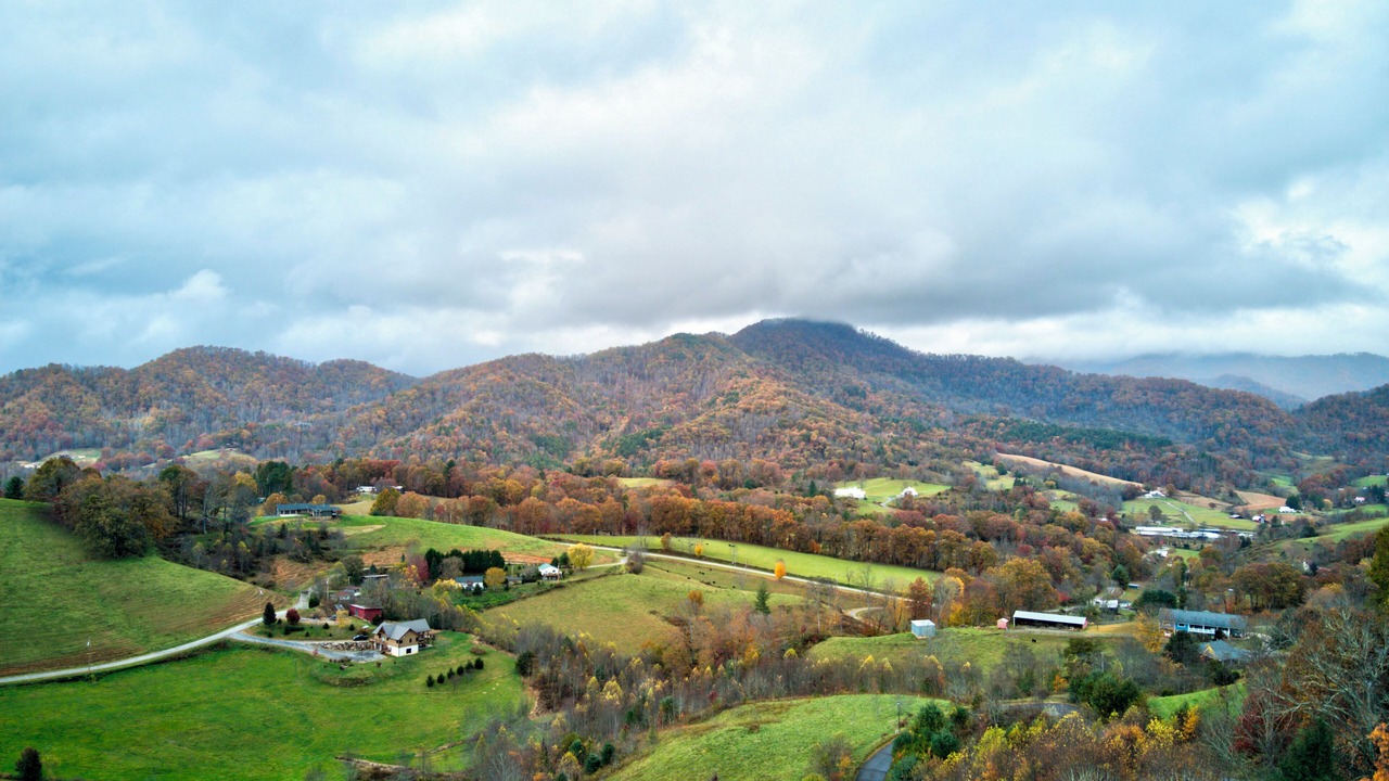 Photo of Others in Heavens Holler