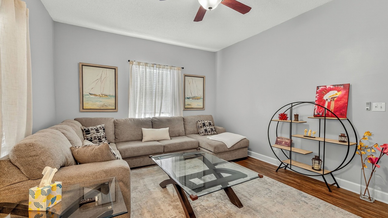 Photo of Livingroom in Tallahassee