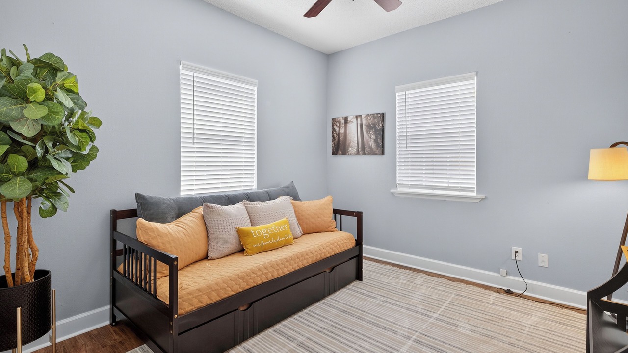Photo of Livingroom in Tallahassee