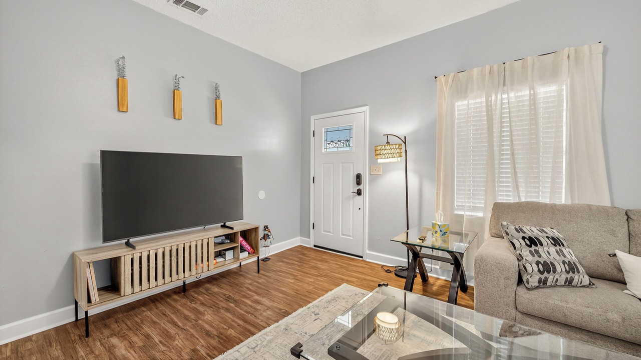 Photo of Livingroom in Tallahassee
