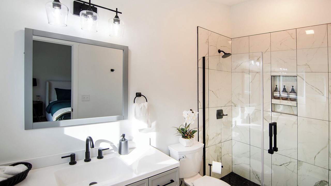 Photo of Bathroom in Alexander